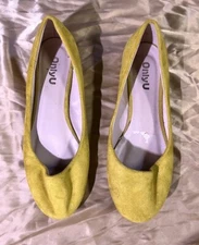 ONLYU YELLOW SUEDE FLATS SHOES SIZE 6