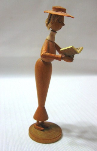 TWO ERZGEBIRG EXPERTIC figurines...BOY GOING TO MARKET and LADY HYMN SINGER - Picture 6 of 9