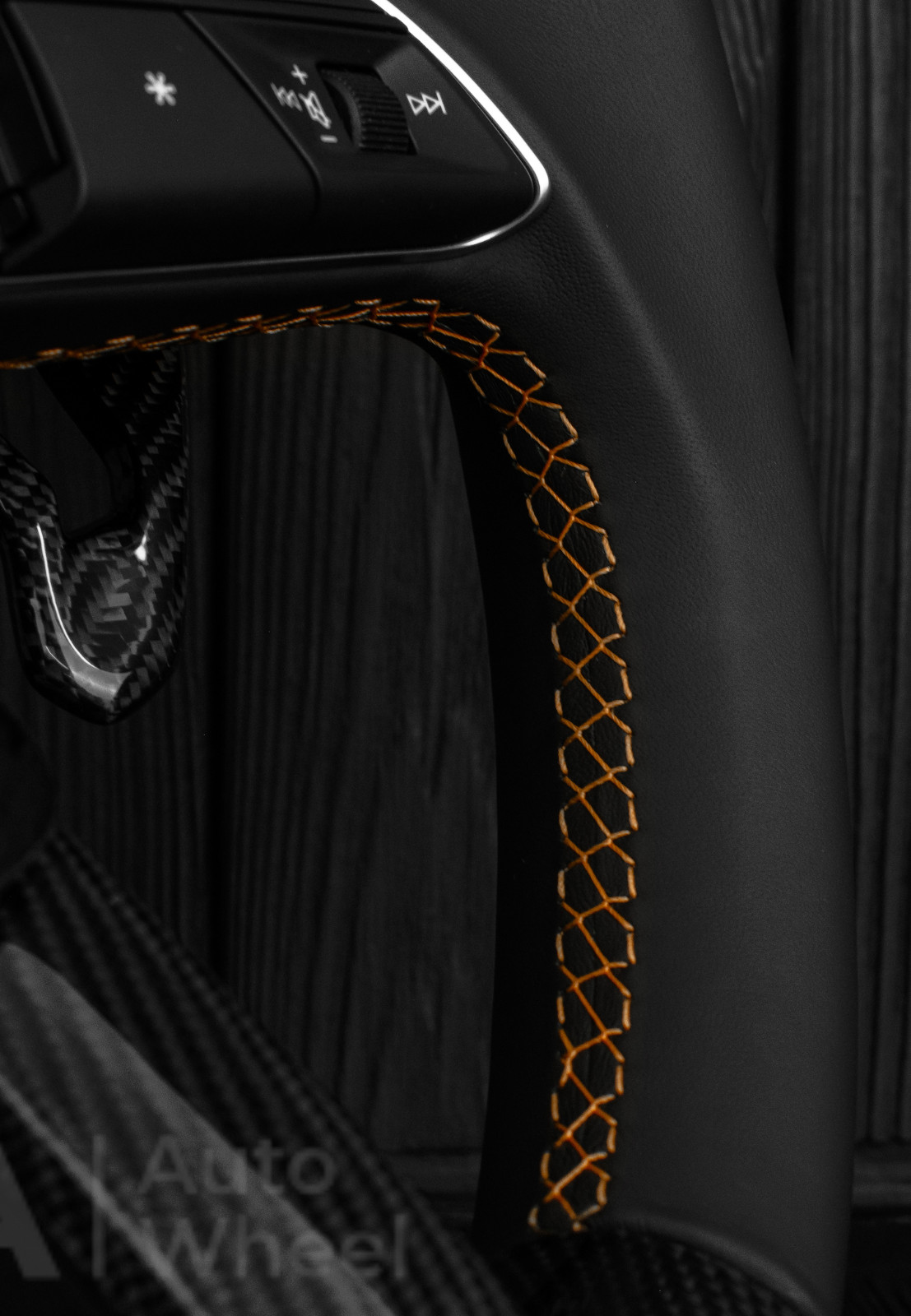 Lamborghini Urus SE Carbon Fiber Steering Wheel Orange