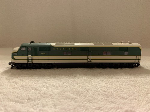 Locomotora diésel Proto 2000/like escala HO Southern EMD E7A #2905 CC | Zustand: Used
