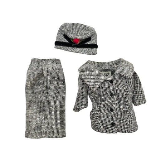 Vintage 1963 Barbie 954 Career Girl W/ Skirt Jacket And Hat