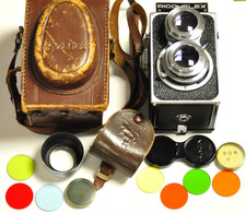 Ricohflex model III 2 1/4" sq. 120 film TLR with accessories. READ.