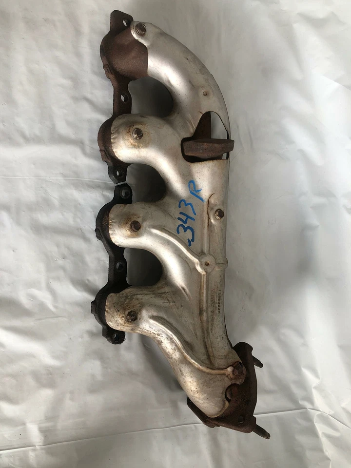 Chevrolet Tahoe 2000-2014 colector de escape trasero lado derecho del pasajero derecho derecho g Foto 2 de 4