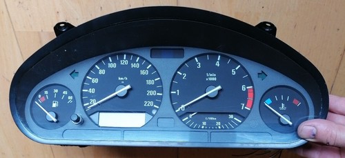 Tachometer 8361208 BMW E36 Tacho Kombiinstrument 110008463/087 Tachoinstrument