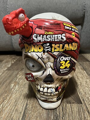 ZURU Smashers Dino Island Talking Pirate Skull WIth Over 30 Surprises Slime Foam