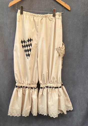 Vtg Bloomers Pants Ruffles Appliqué Pockets Pantaloons Lagenlook Pants Upcycle - Picture 2 of 10