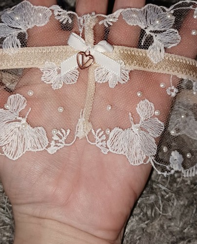 New VS body by Victoria embellished garter belt Size xs/s ivory - Picture 2 of 4