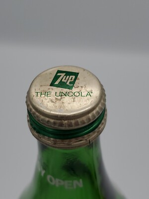 ７ＵＰ　ヴィンテージバンク Vintage 7up Green Glass Bottle 32 Oz Return For Deposit Easy