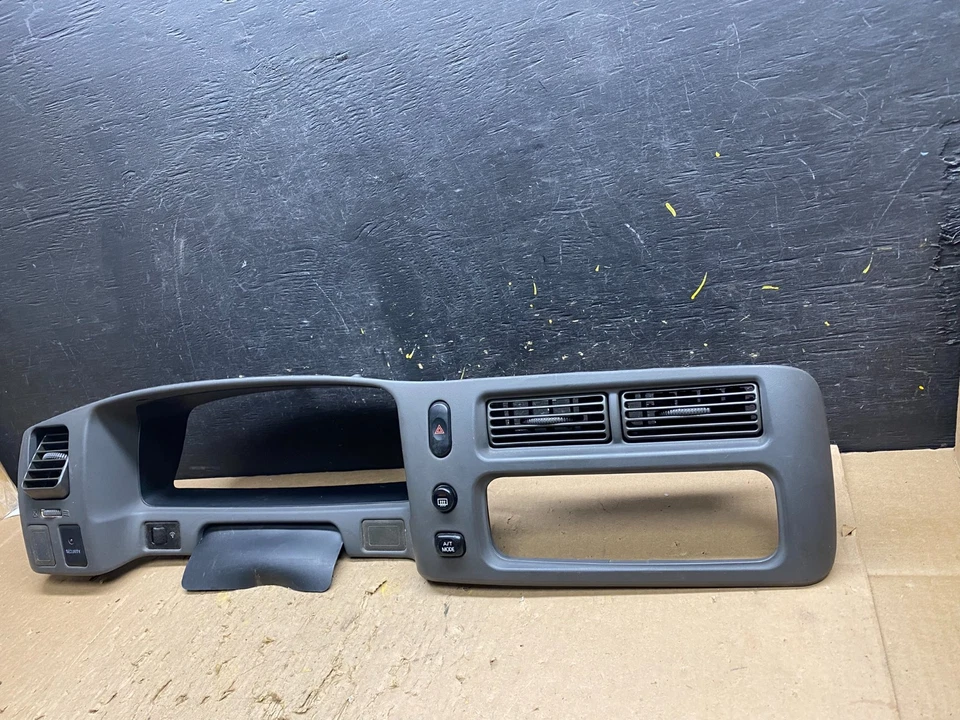 2000-2004 Mitsubishi Montero Sport Dash Speedometer Bezel Trim Air Vent T8592 DG - Image 3 of 4