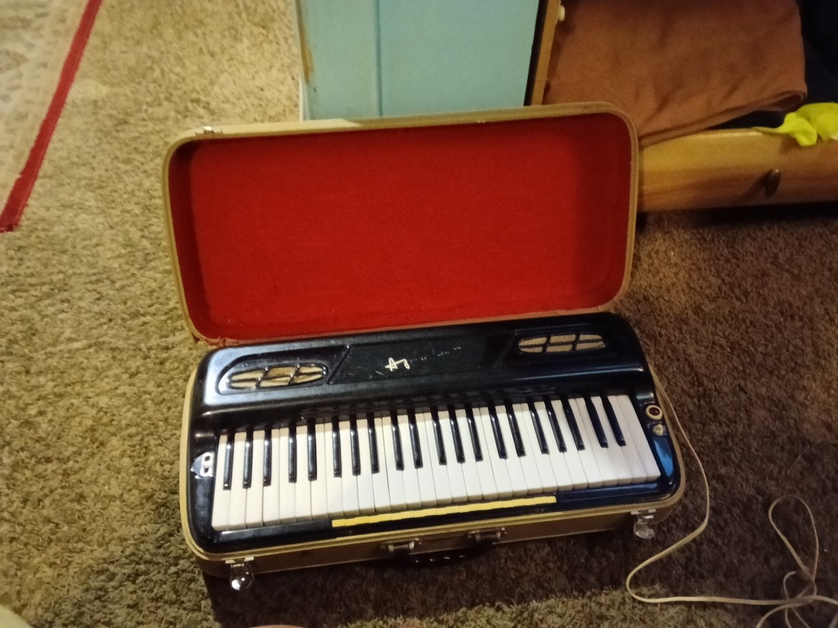 Vintage Koestler Harmophone Electric Air Organ /Suitcase Organ