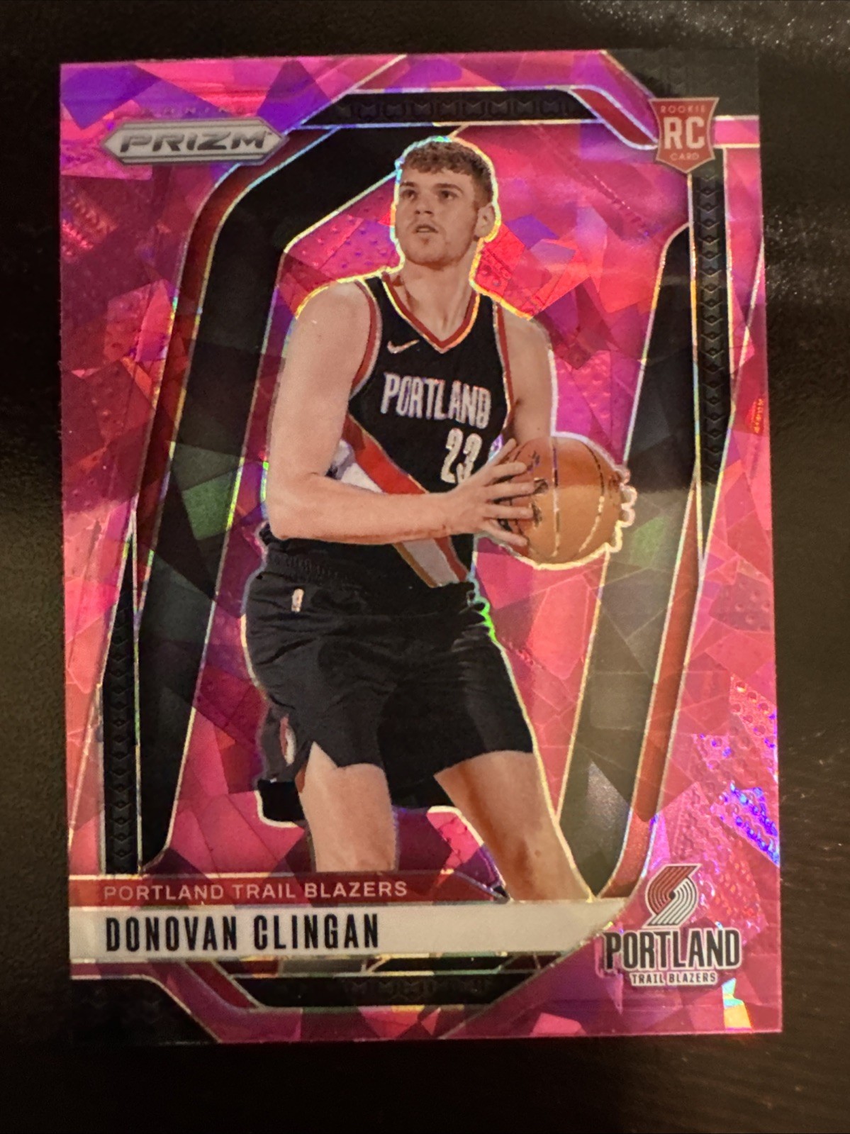2024-25 Panini Prizm #221 Donovan Clingan RC Prizms Pink Ice