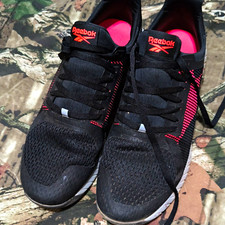 Reebok Men s Low Top Lace-Up Athletic Sneakers Black/Red/Gray Rubber Sole
