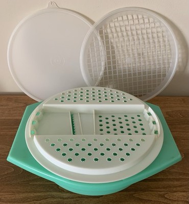 Vtg TUPPERWARE Bowl Grater Shredder Strainer 786-1  Jadeite Green 4 Pc Set Lids