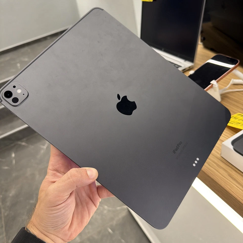 Apple iPad Pro 13-inch (M4) · 256GB · Wi-Fi, foto 4 di 5