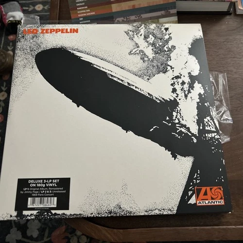 Led Zeppelin - Led Zeppelin 1 DELUXE Edition 180G Vinyl Remastered 3 LP Set