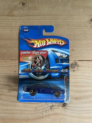 2005 Hot Wheels Faster Than Ever #104 Muscle Mania 4/5 1969 Dodge Charger blau