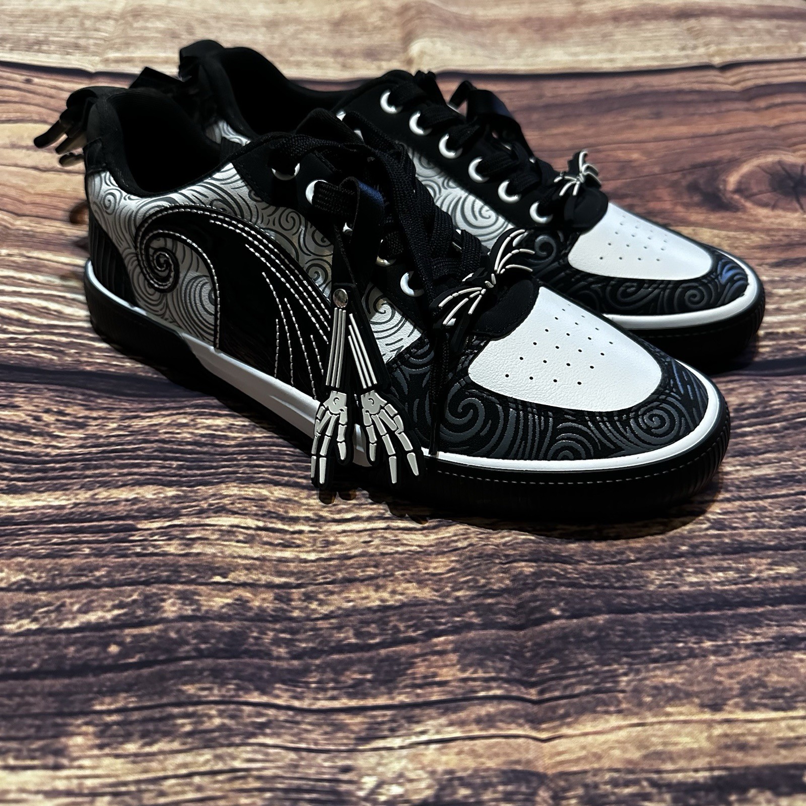 Nightmare Before Christmas Low Top Sneaker Mens Size 9.5 Jack Skellington 🌙❄️