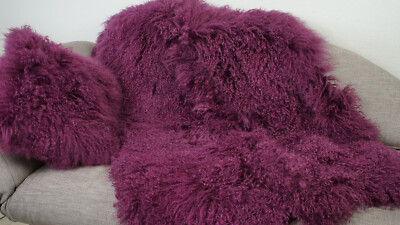 Echte Tibetlamm Felldecke und Kissen Farbe Aubergine 2er Set