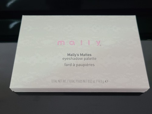 Mally Mally’s Mattes Eyeshadow Palette 0.52 oz - Picture 3 of 6