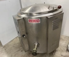 Groen EE-40 40 Gallon 2/3 Jacket Electric Kettle - 480 3 Phases