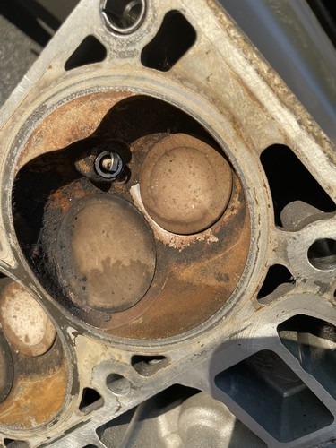 Ls3 821 Heads Ls3 Ls2 6.0l 6.2l 7.0l 823 Heads Set - Picture 12 of 19