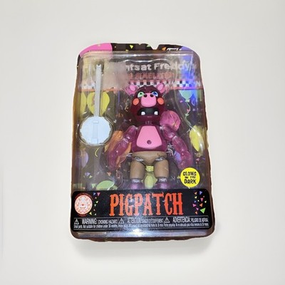 Five Nights At Freddys Action Figure PIZZERIA SIMULATOR PIGPATCH Glow FNAF Funko