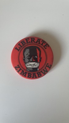 LIBERATE ZIMBABWE Pinback Button Libérer Le Zimbabwe Extrem Selten!!