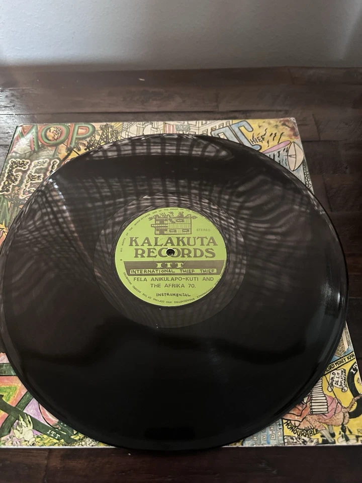 Fela- I.T.T. International Thief (KALP 002, 1980 Nigeria Original LP, NM/VG++) - Image 4 of 4