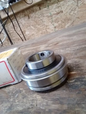 AMI Bearings SER206 Set Screw Locking Bearing insert