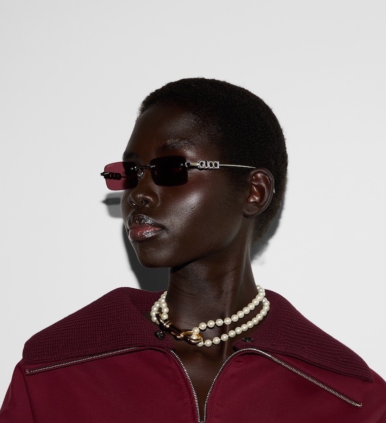 Gucci GG1808S 004 Silver Stones Red Lens Sunglasses Rimless  display picture 3