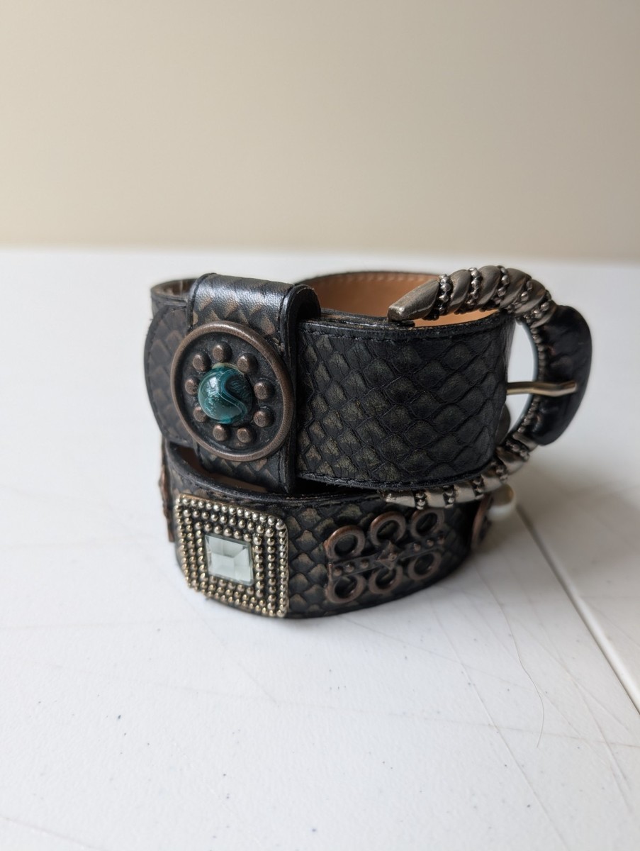 Black leather and rhinestone belt. Medium size. Like new condition. New Black Leather Women Western Fashion Belt W/ Bling  main image 2