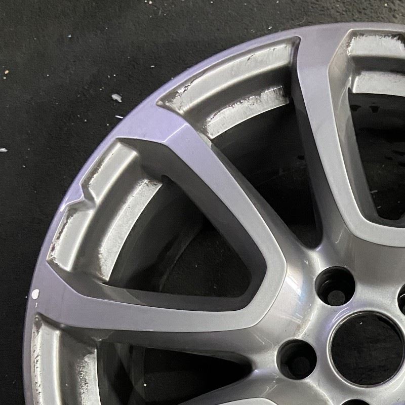 Maserati Levante 2017-2022 Front Wheel P/N 670044699