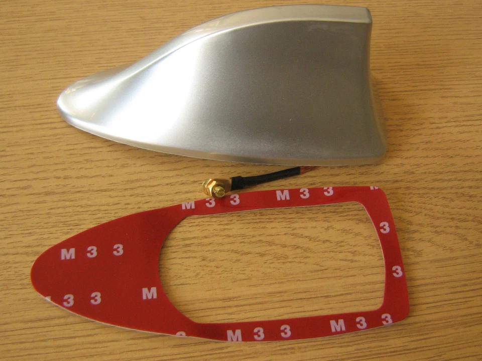 Antena de Techo Activa Aleta de Tiburon Radio Universal Gris Shark AM/FM - Imagen 3 de 4