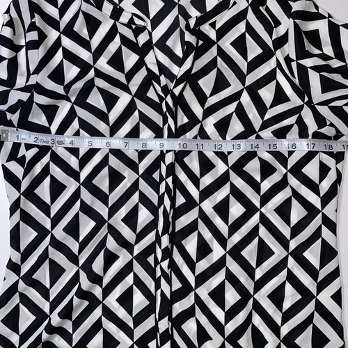Dana Buchman Women's Geometric Black And White Print Button Up Blouse Sz 8 NWT - Picture 5 of 7