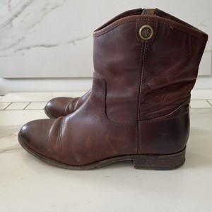 melissa button short