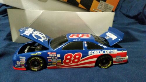 DALE JARRETT#88 Quality Care 1997 Thunderbrd 1:24 Action-1 of 5000-Free Shipping - Picture 1 of 4