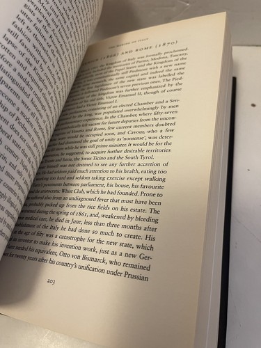 Pursuit Of Italy,The: Italians And Their Diversities SIGNED HARDCOVER DJ 2011 - Picture 11 of 17