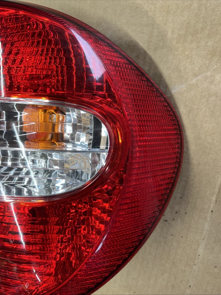 2002 - 2006 丰田凯美瑞右手后尾灯总成替换件 81550-AA050 — 第 2/4 张图片