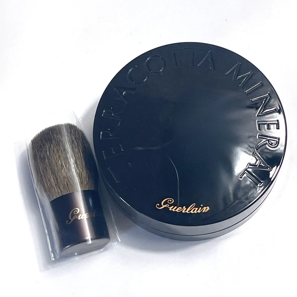 GUERLAIN NIB Terracotta Mineral Flawless Bronzing Powder in 01 Light - Image 3 of 4