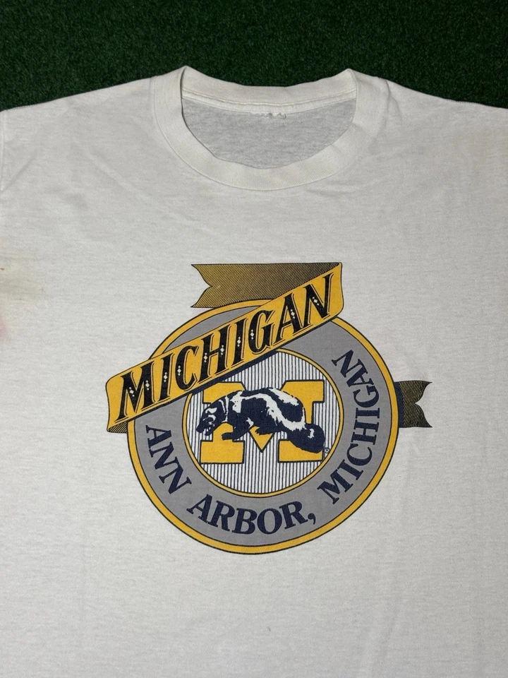 Camiseta Colegial Vintage Nike Michigan Wolverines RARA 70s 80s Retro Delgada S/M Foto 2 de 4