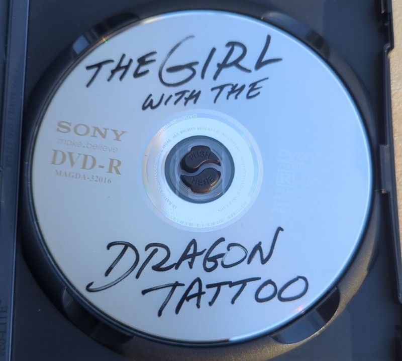 The Girl With the Dragon Tattoo (DVD, 2011) - Former Rental - Daniel Craig, Mara