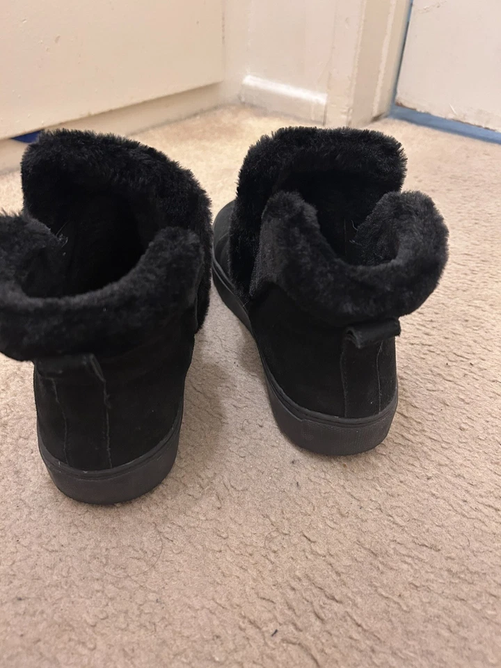 Cougar Duffy Black Womens Waterproof Suede Winter Sneaker 10 Msrp $100 Faux Fur - Image 2 of 4