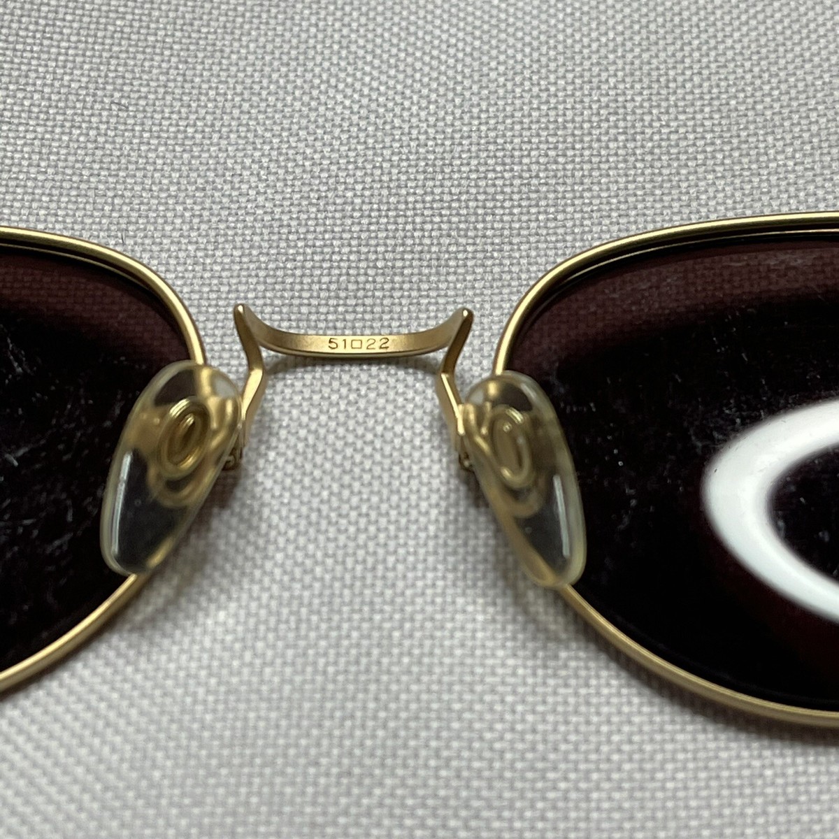 Vintage Tura Brown Gold Metal Oval Sunglasses Engrave  display picture 2