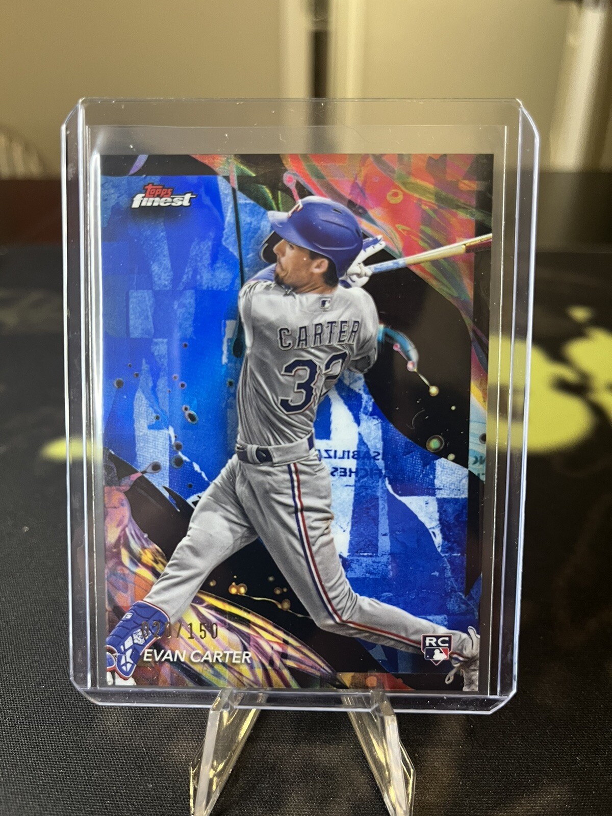 2024 Topps Finest 107 Evan Carter Blue Refractor Uncommon RC /150 Rangers