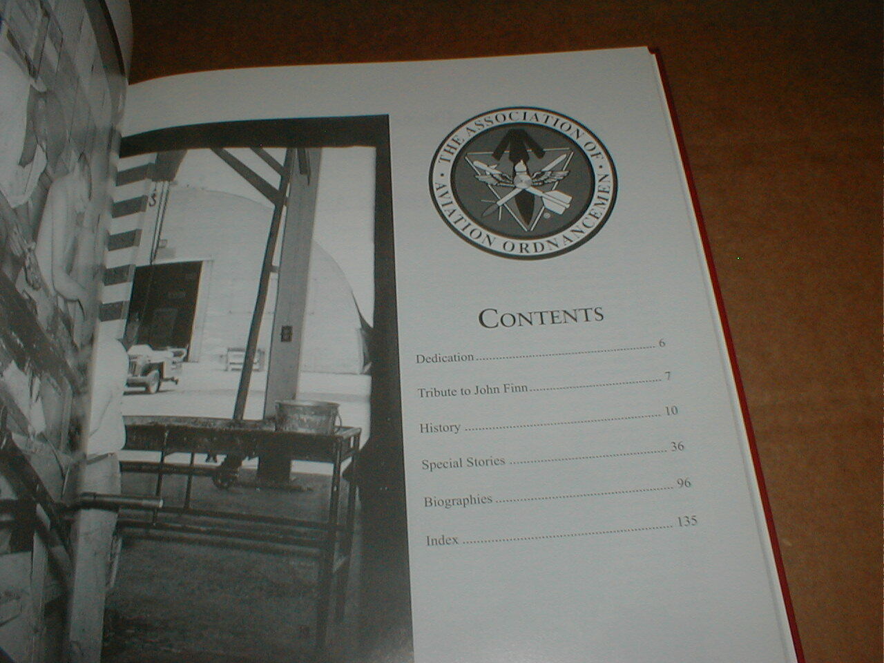 Association of Aviation Ordnancemen 19762006 Exc/LN Red book US Navy