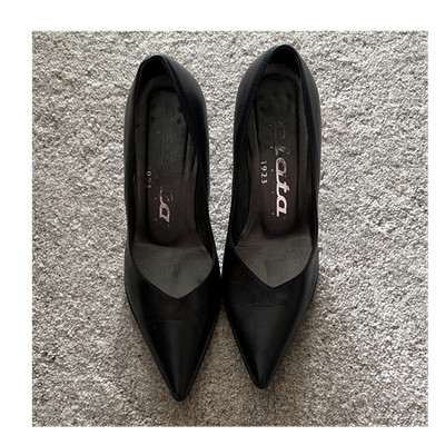 elata Damen Pumps schwarz spitz Leder Stilettoabsatz Slip-On Gr. 36