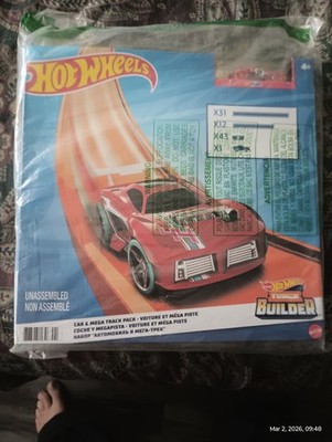 hot wheels track builder, 80+ pieces, car and mega track pack