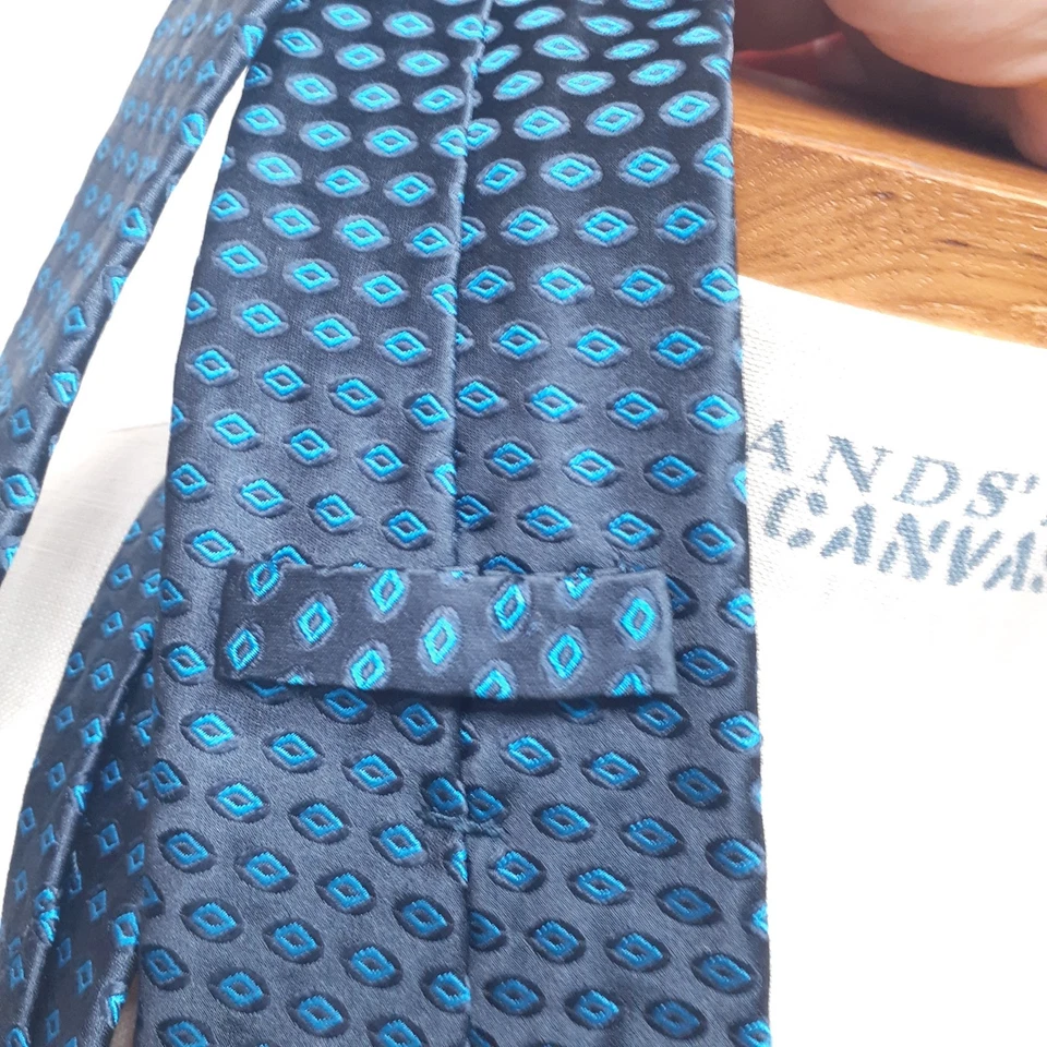 Corbata para hombre KITON Napoli 100 % seda azul marino patrón diamante ojal Foto 4 de 4