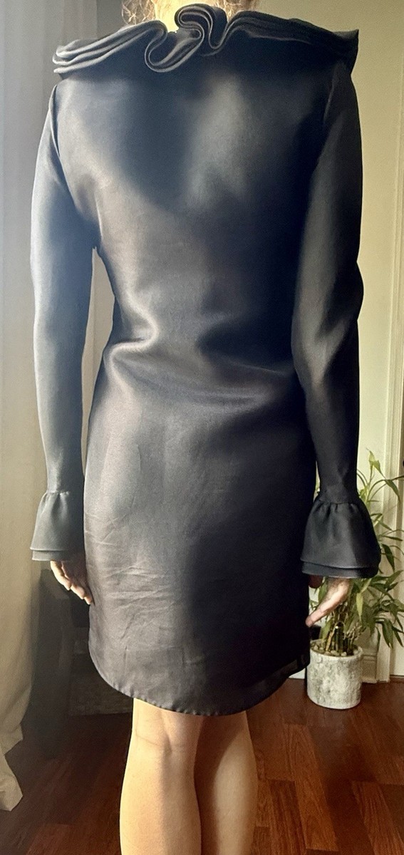 Archival Gucci by Tom Ford FW2000 Runway Black Silk Ruffle Collar