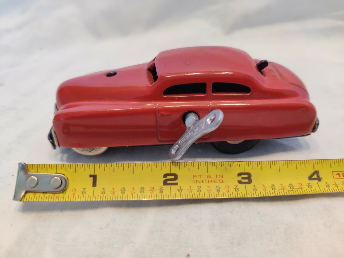Schuco Varianto Limo, red #3041 Metal Wind-Up Car with Key US zone